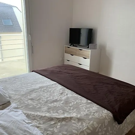 Moderne Proche Pour 4 Personnes - Fr-1-482-152 福尔马翁普拉日